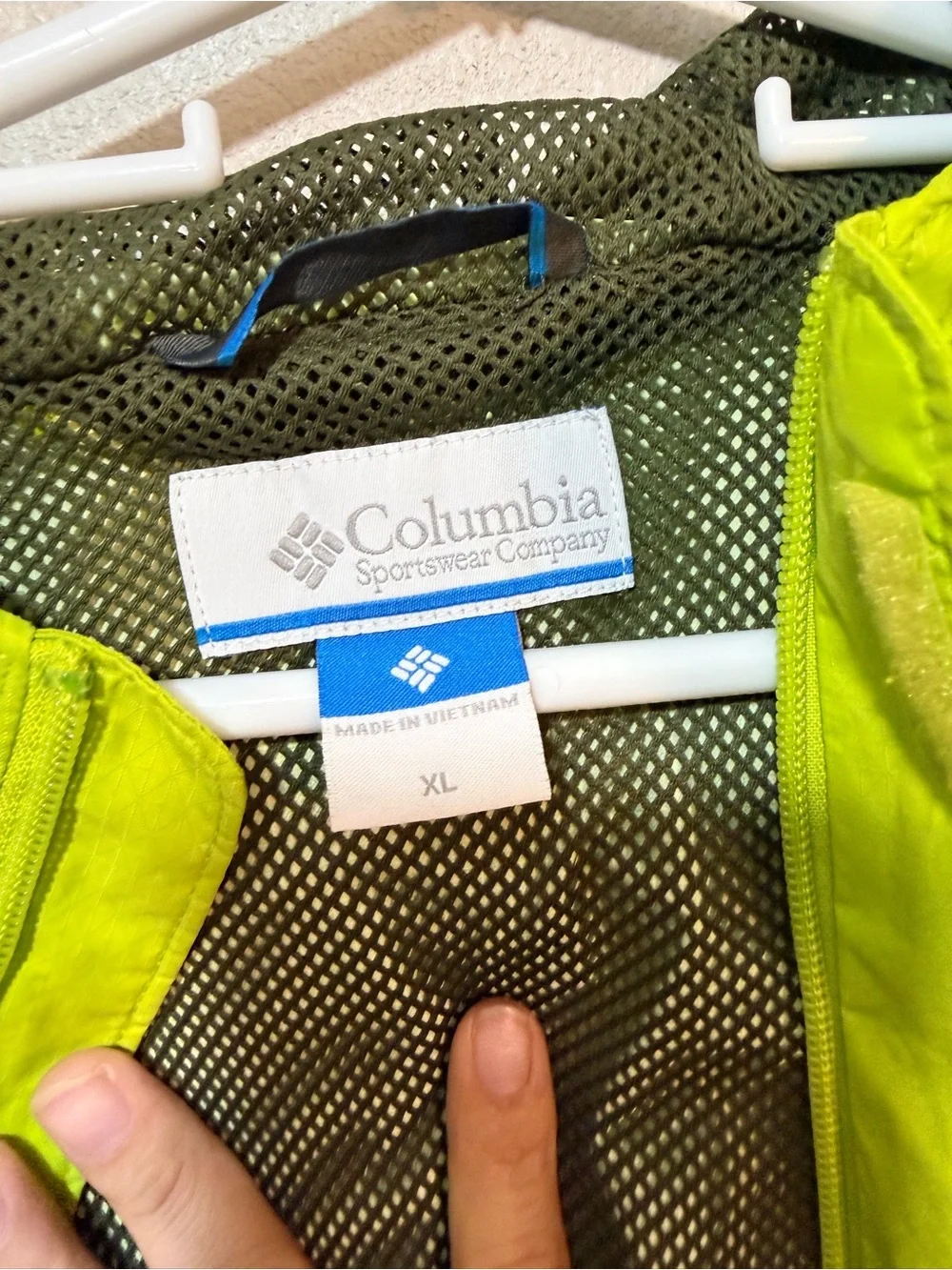 Columbia Bright Green Packable Windbreaker Jacket